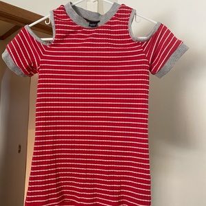 Rue 21 Cold Shoulder Tee .